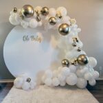 Circular Backdrop White